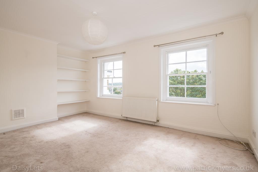 Grove Park, Camberwell, London, SE5 8LH