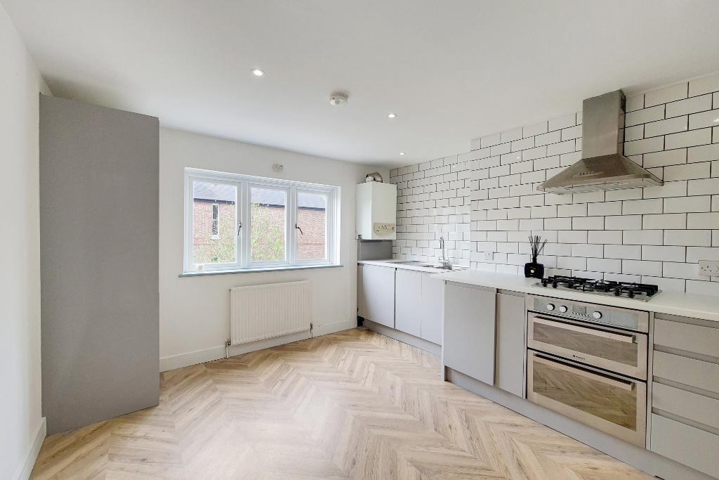Lordship Lane, London, SE22 8LT